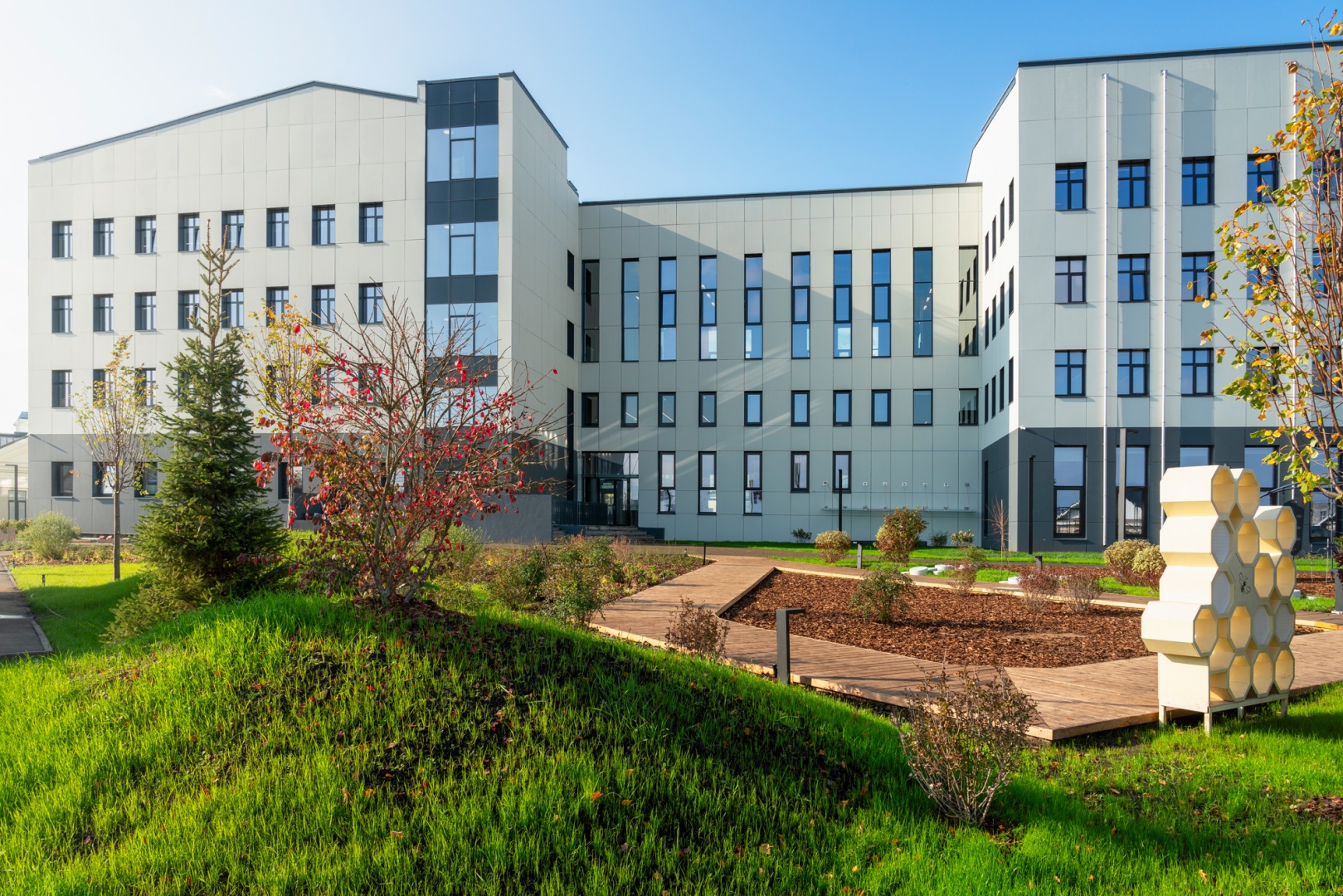 В Альметьевске реконструировали старейшую школу города
