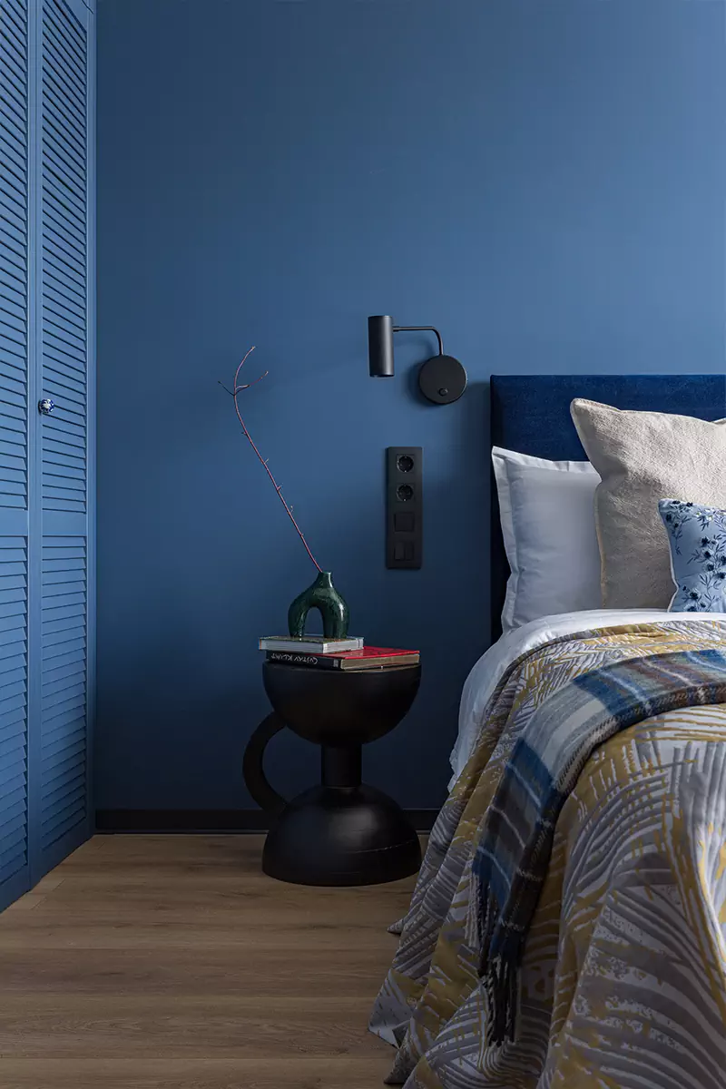 Винтажная мебель и яркие акценты в интерьере квартиры под сдачу в аренду — проект Ольги Коваленко