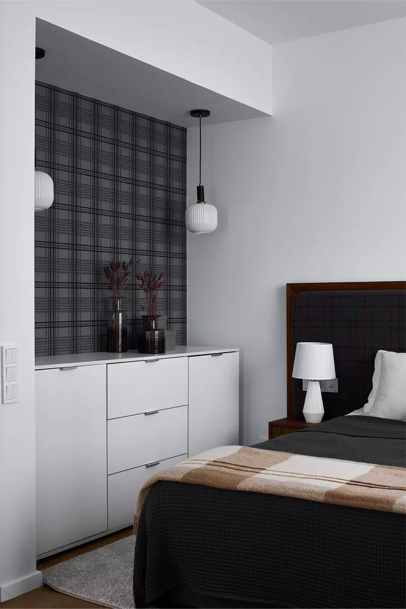 Эффектный интерьер двухуровневой квартиры с атмосферой загородного дома — проект мастерской дизайна Брусника