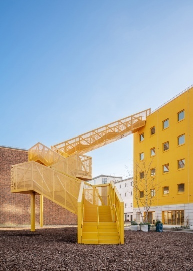 Яркая реконструкция офисного здания в Берлине по проекту MVRDV