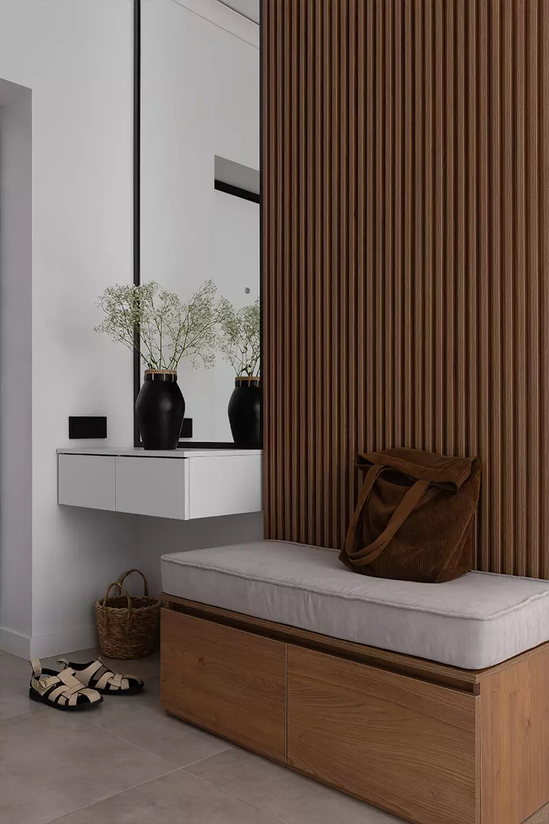 Строгий интерьер квартиры с видом на горы и контрастными деталями — проект Фариза Мамедова