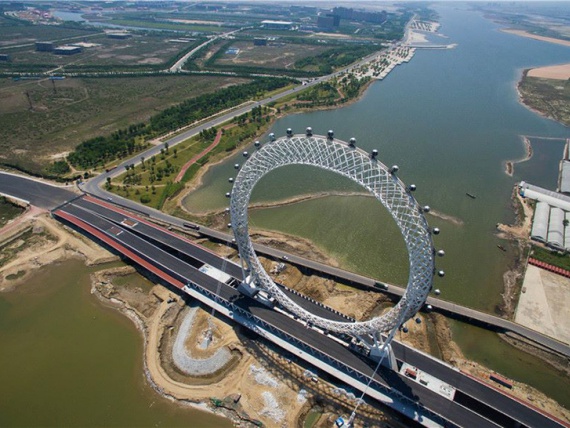 В китайской провинции Шаньдун установлено самое большое в мире колесо обозрения без спиц