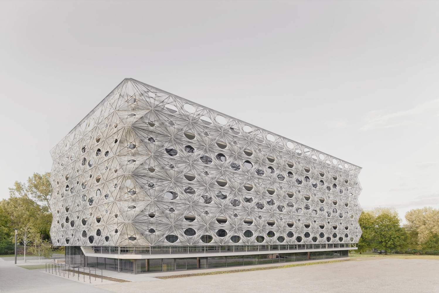 Фасад здания Университета Ройтлингена создан роботом