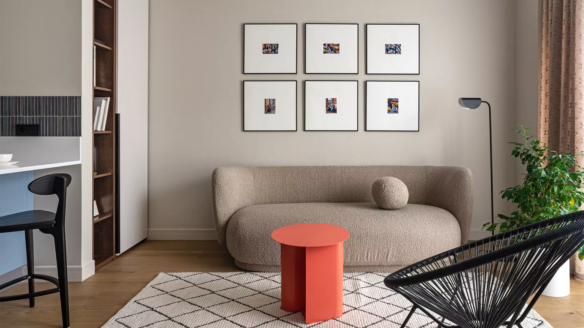 Пастельные тона и мягкие формы в интерьере квартиры для семьи с детьми — проект Анны и Дмитрия Коробко