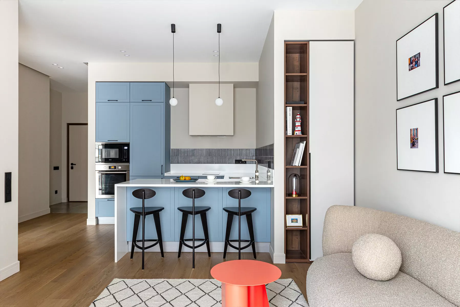 Пастельные тона и мягкие формы в интерьере квартиры для семьи с детьми — проект Анны и Дмитрия Коробко