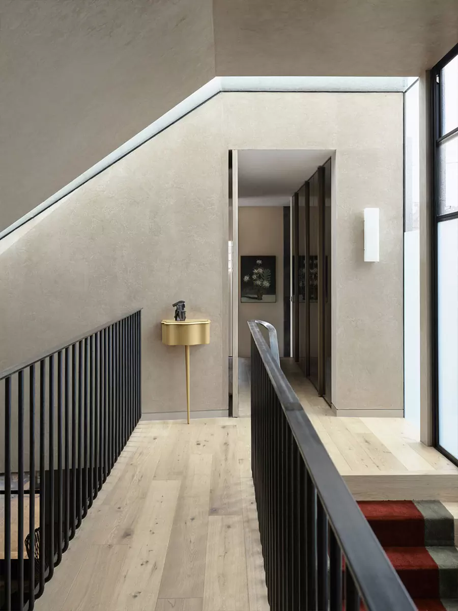 Тысяча и одна деталь в красочном интерьере загородного дома в эдвардианском стиле — проект Flack Studio