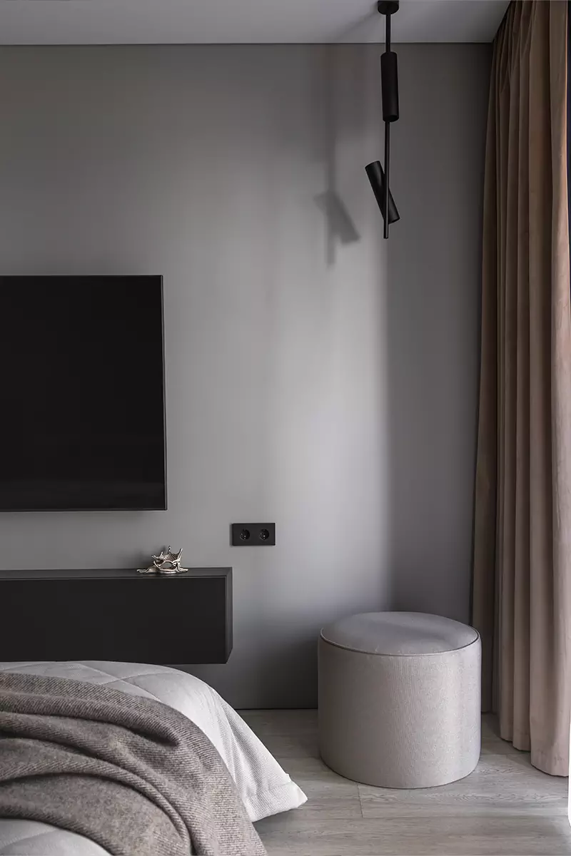 Уютный интерьер квартиры с низкими потолками и линейной планировкой — проект Вероники Ильиной