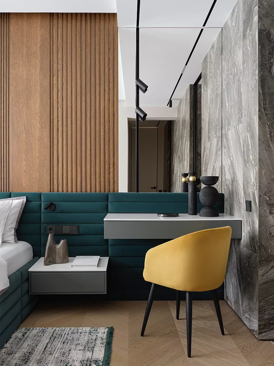 Гармония прямых линий и сочных цветов в интерьере квартиры для дружной семьи — проект студии A&ES