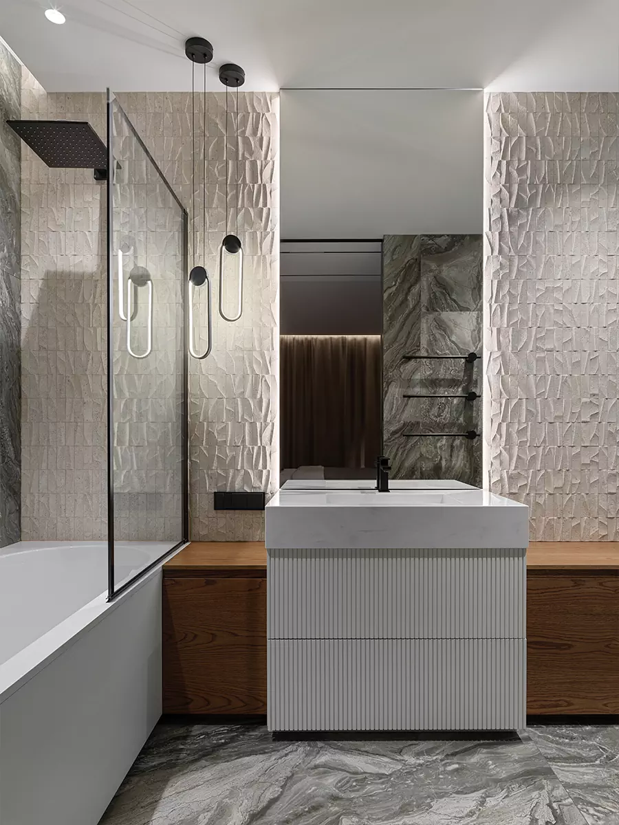 Гармония прямых линий и сочных цветов в интерьере квартиры для дружной семьи — проект студии A&ES