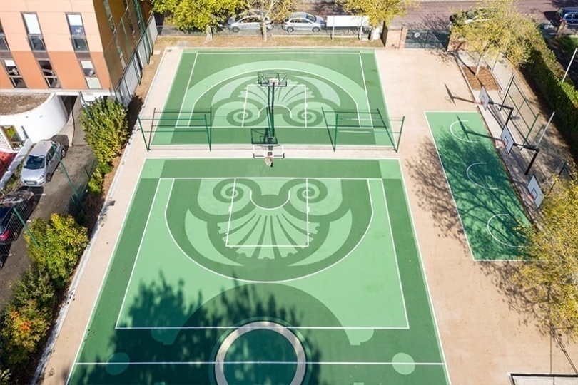 Баскетбольная площадка, вдохновленная садами Версаля