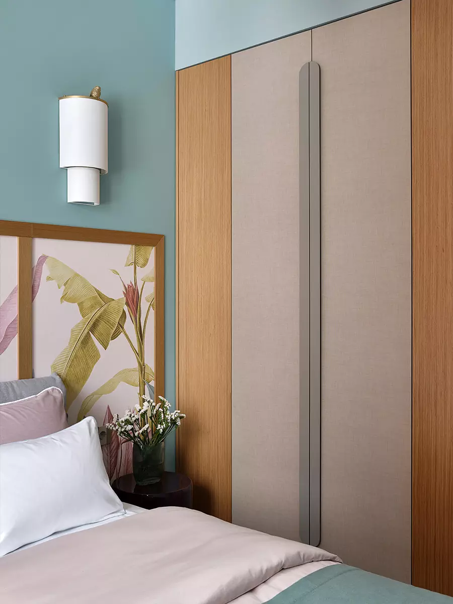 Небесно-голубой и другие оттенки синего в интерьере московской квартиры — проект Анастасии Холопцевой