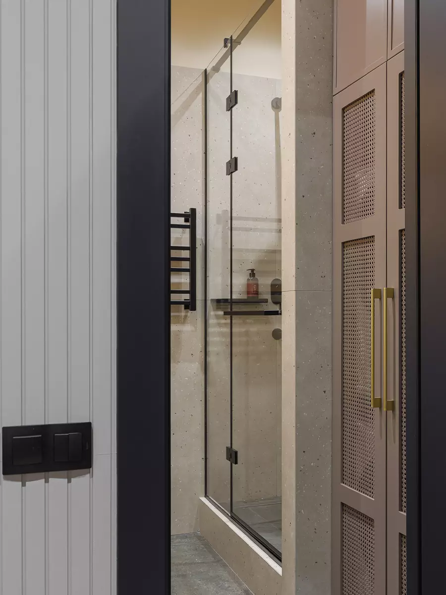 Натуральный камень и детали ручной работы в интерьере квартиры под сдачу в аренду — проект Евгении Николаевой