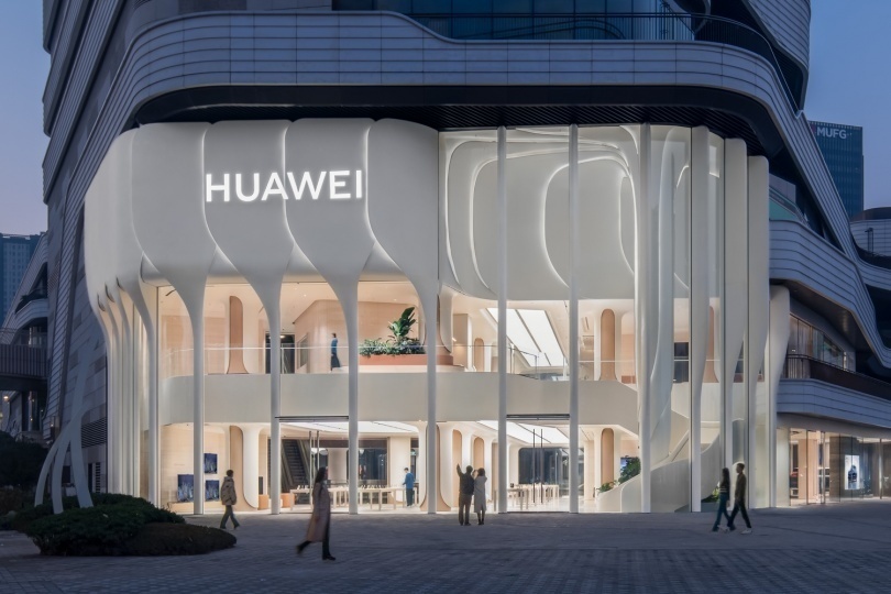Архитекторы UNStudio оформили флагман Huawei в Шанхае