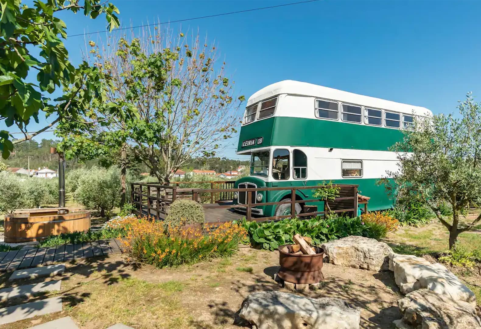 Camping Bus, Аррабаль, Португалия. Фото: Airbnb