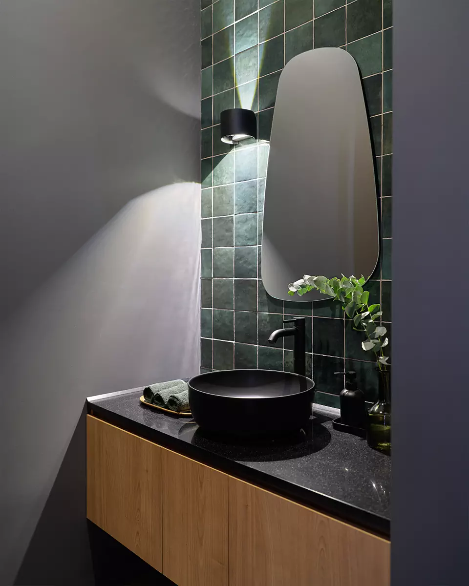 Наполненный теплом интерьер квартиры с уютным текстилем и живыми растениями — проект Дарьи Еникеевой