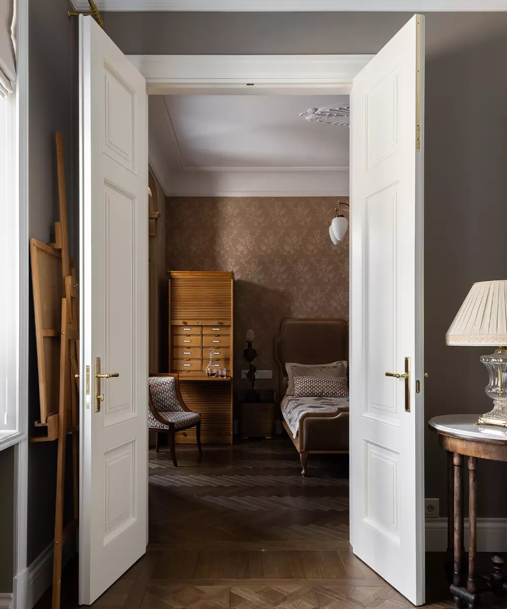 На стыке эпох: эклектичный интерьер квартиры в московском доходном доме — проект Елены Никитиной