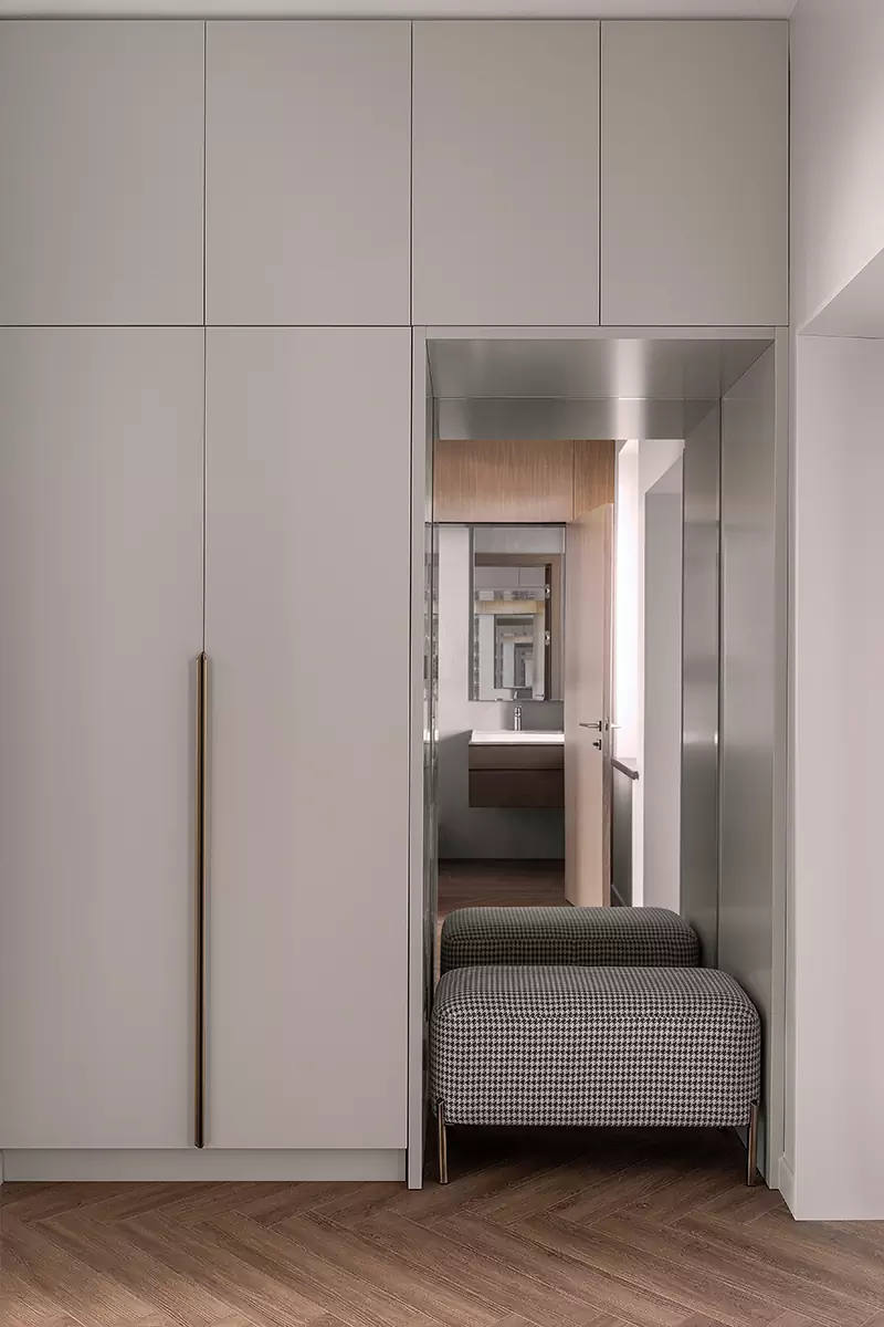 Ничего лишнего: сдержанный интерьер коттеджа для небольшой семьи — проект Оксаны Жердевой