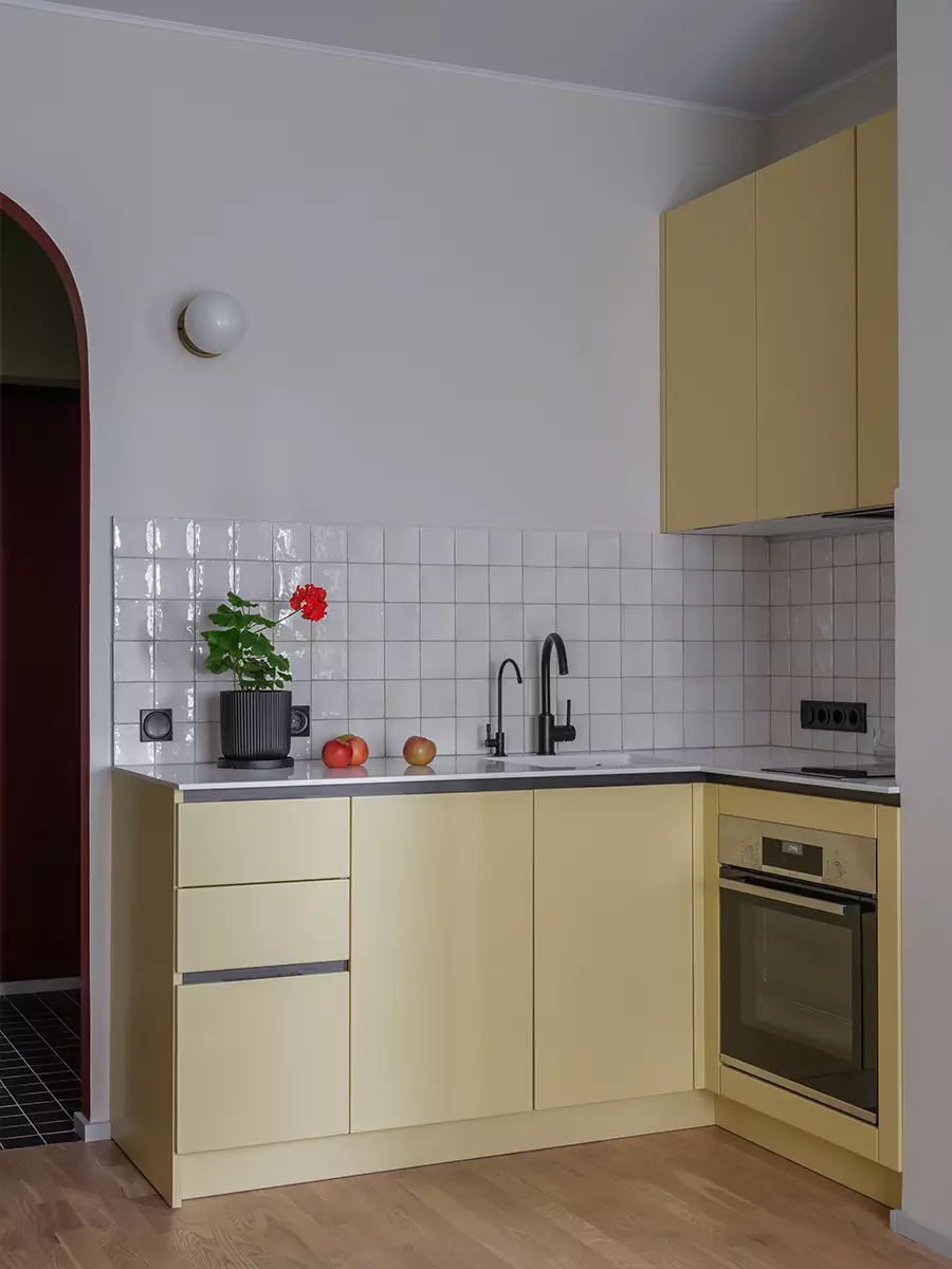 Красочный интерьер квартиры для сдачи в аренду в оживленном подмосковном районе — проект Екатерины Плаховой