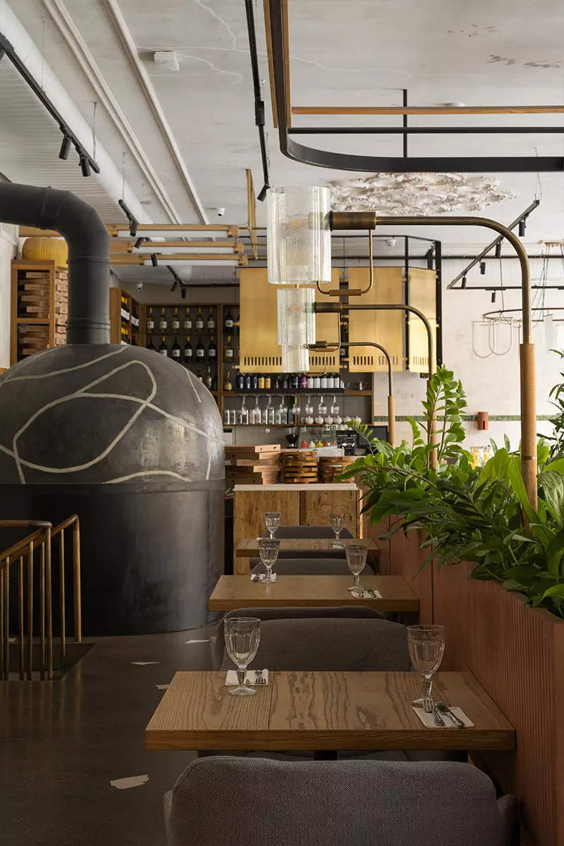 Интерьер петербургского ресторана, вдохновленный творениями Карло Скарпы — проект PAUM Design