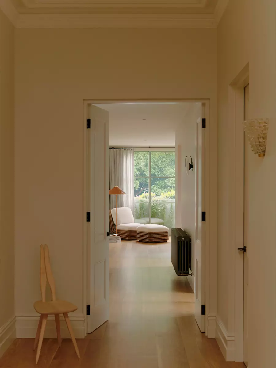 Безупречная симметрия в интерьере частного дома в Мельбурне — проект Оливера дю Пюи