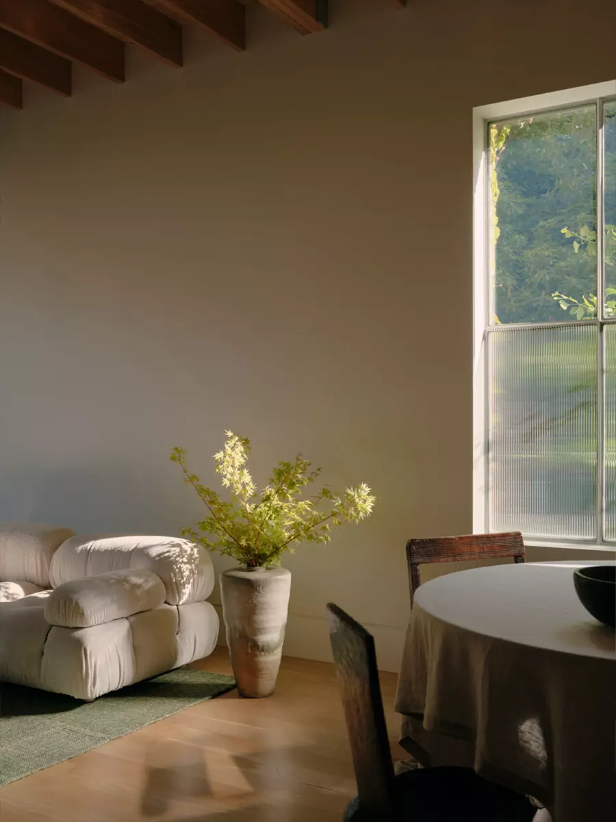 Безупречная симметрия в интерьере частного дома в Мельбурне — проект Оливера дю Пюи