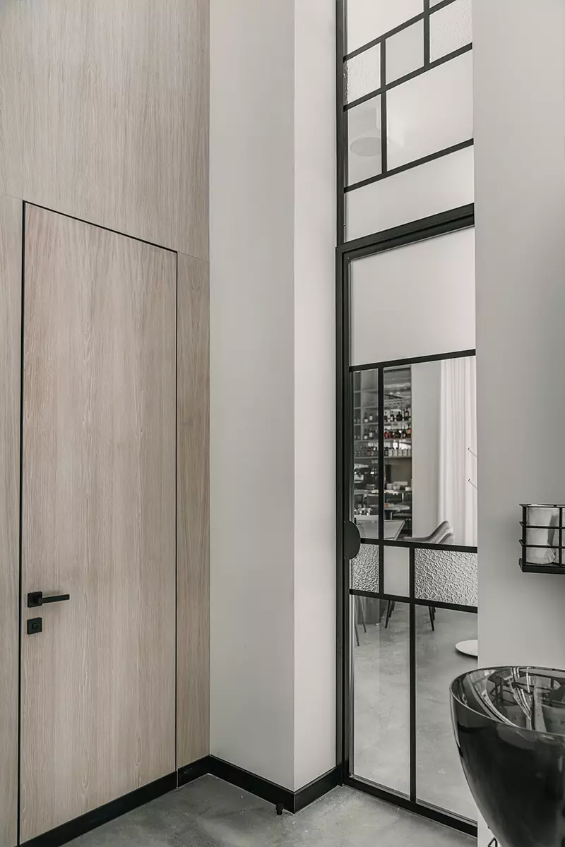 Воздушный интерьер модного гастрономического пространства в Тюмени — проект Анастасии Суховой