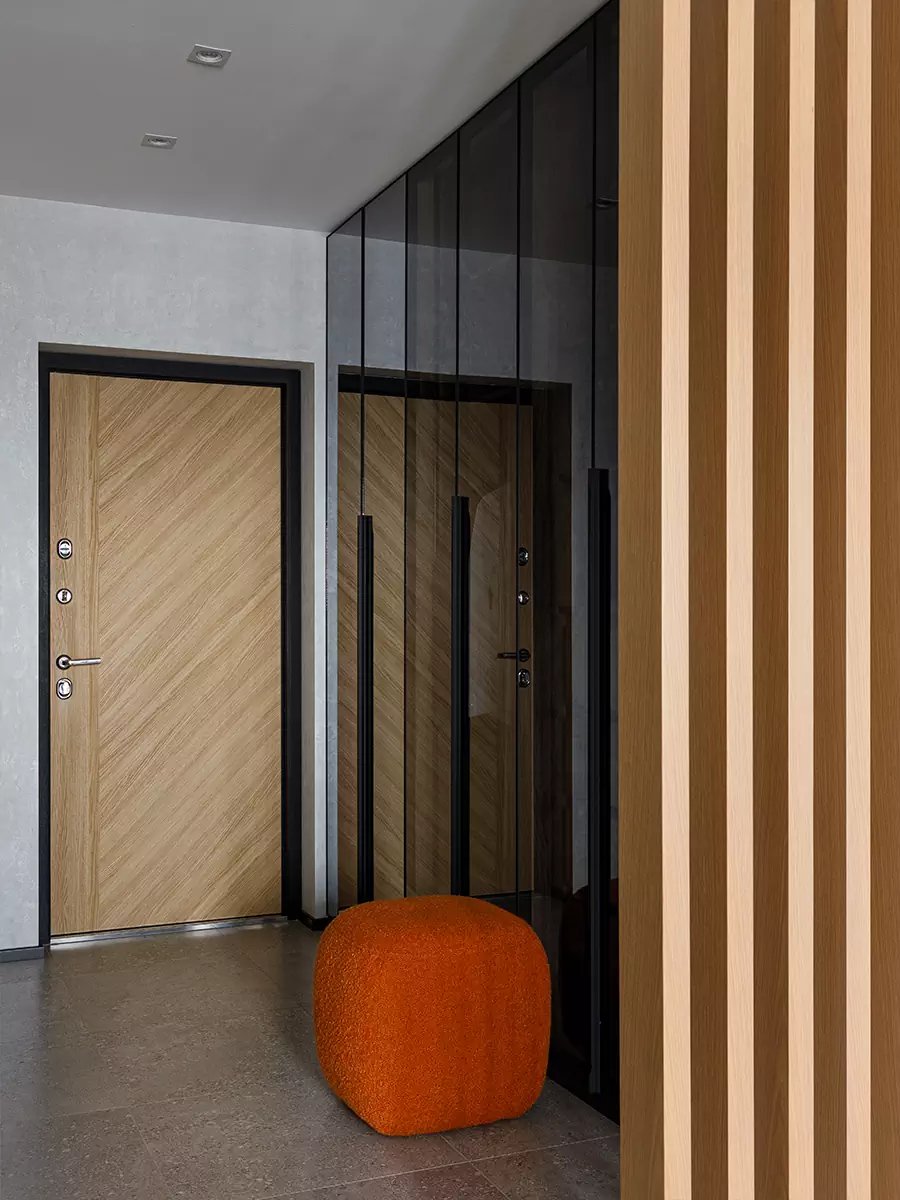 Многофункциональный интерьер городской квартиры в синих тонах — проект ARH Studio