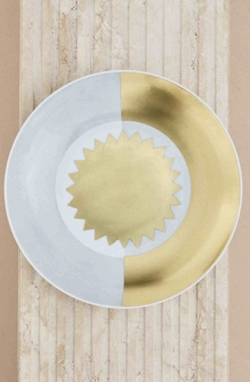 Saint Laurent представит коллекцию тарелок по дизайну Джо Понти