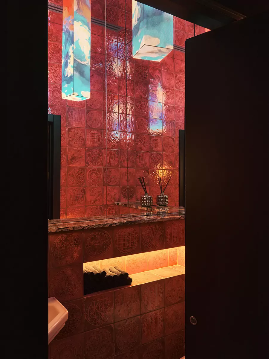 Атмосфера сюрреализма и винтажные детали в интерьере московского лаунж-бара — проект Atelier Prototipi