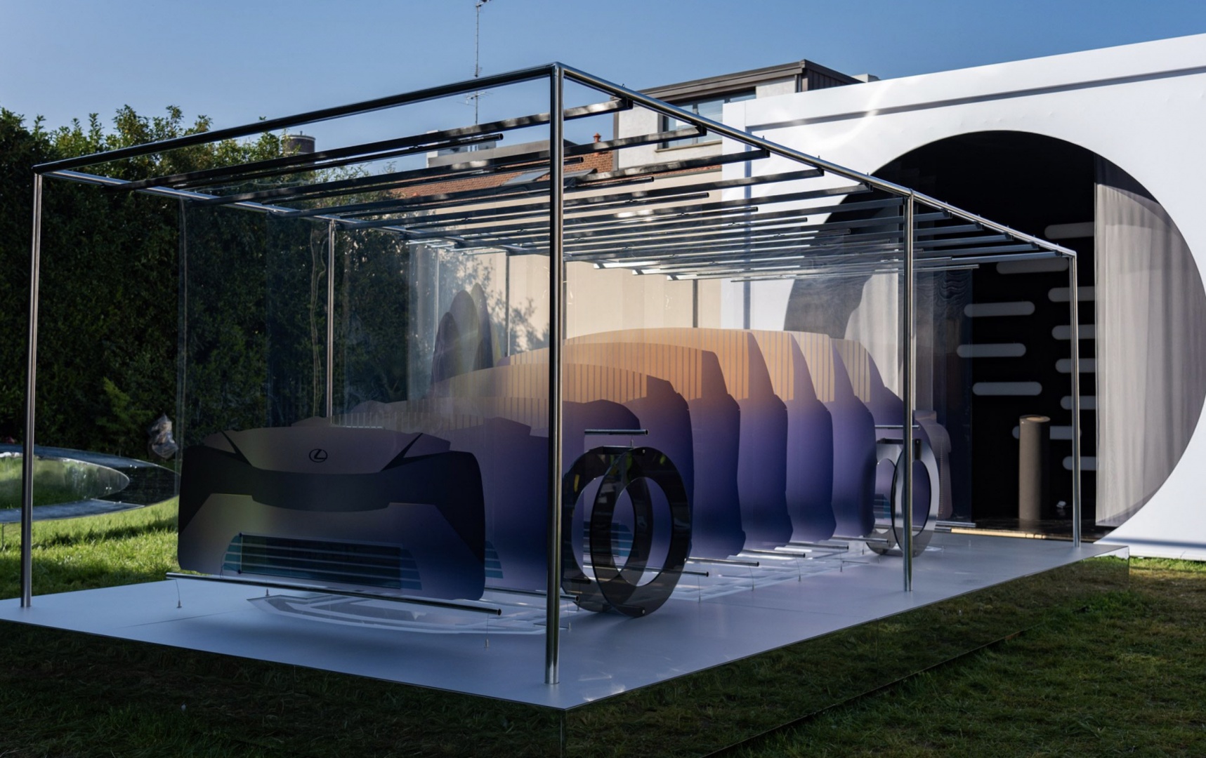 Энергоэффективная инсталляция Марьян ван Обель для Lexus