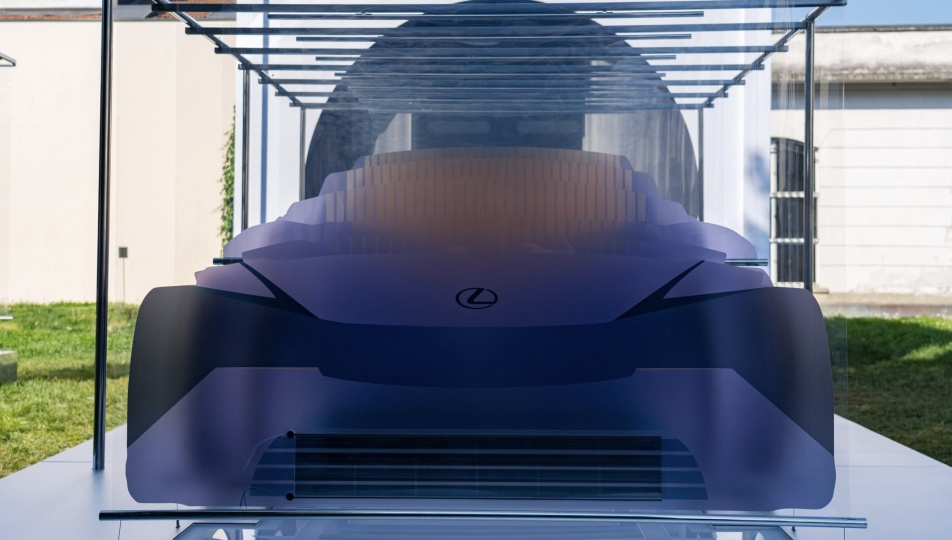 Энергоэффективная инсталляция Марьян ван Обель для Lexus