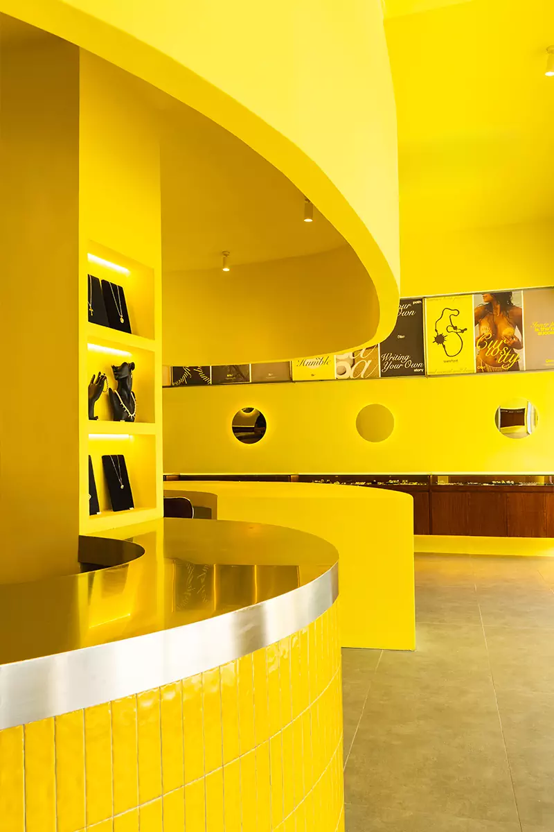 Всплеск цвета: красочный интерьер шоурума ювелирных украшений на Бали — проект Александры Бурмистровой