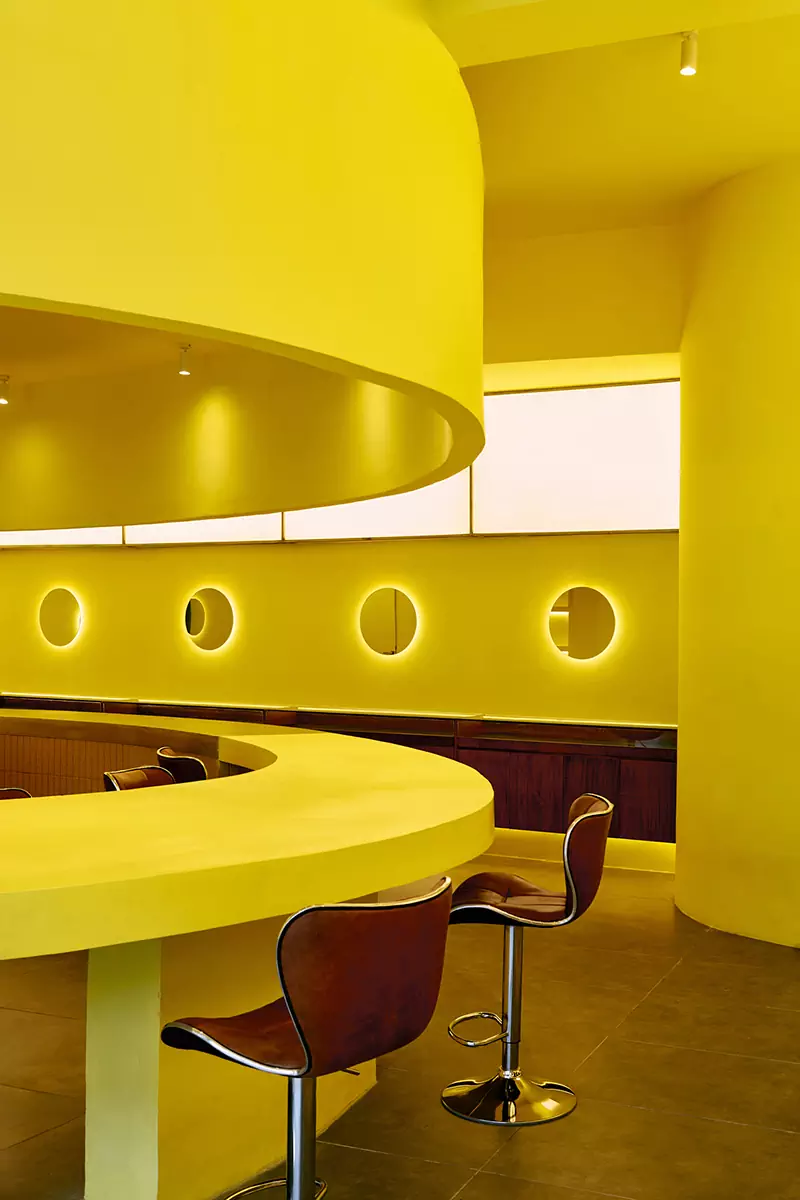 Всплеск цвета: красочный интерьер шоурума ювелирных украшений на Бали — проект Александры Бурмистровой