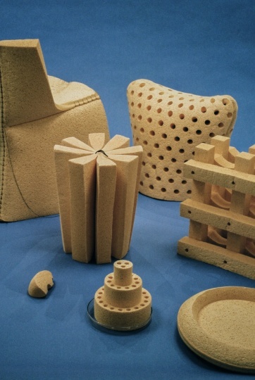 Школа ÉCAL представила мебель из спрессованной целлюлозной губки