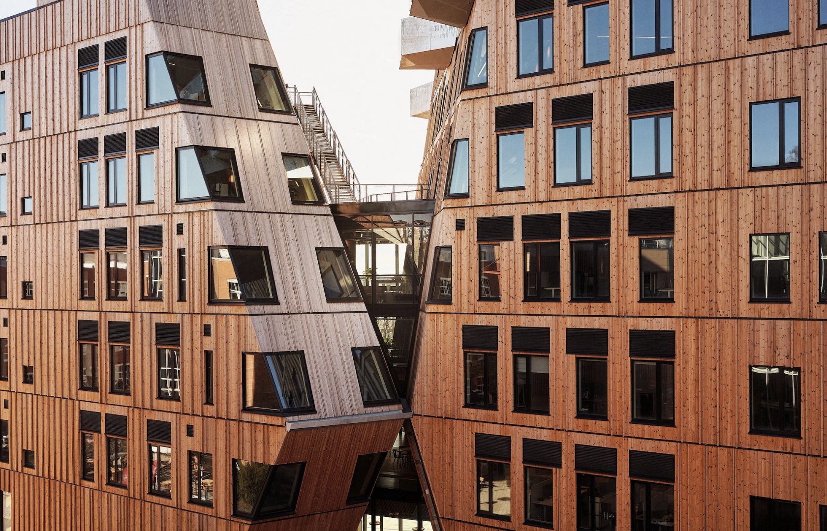 Snøhetta построила здание в Осло с самодостаточной климатической системой
