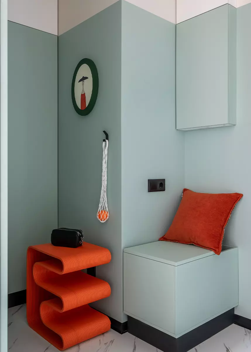 Пастельные тона и небанальные визуальные приемы в интерьере небольшой квартиры – проект Арт-студии «Мир»