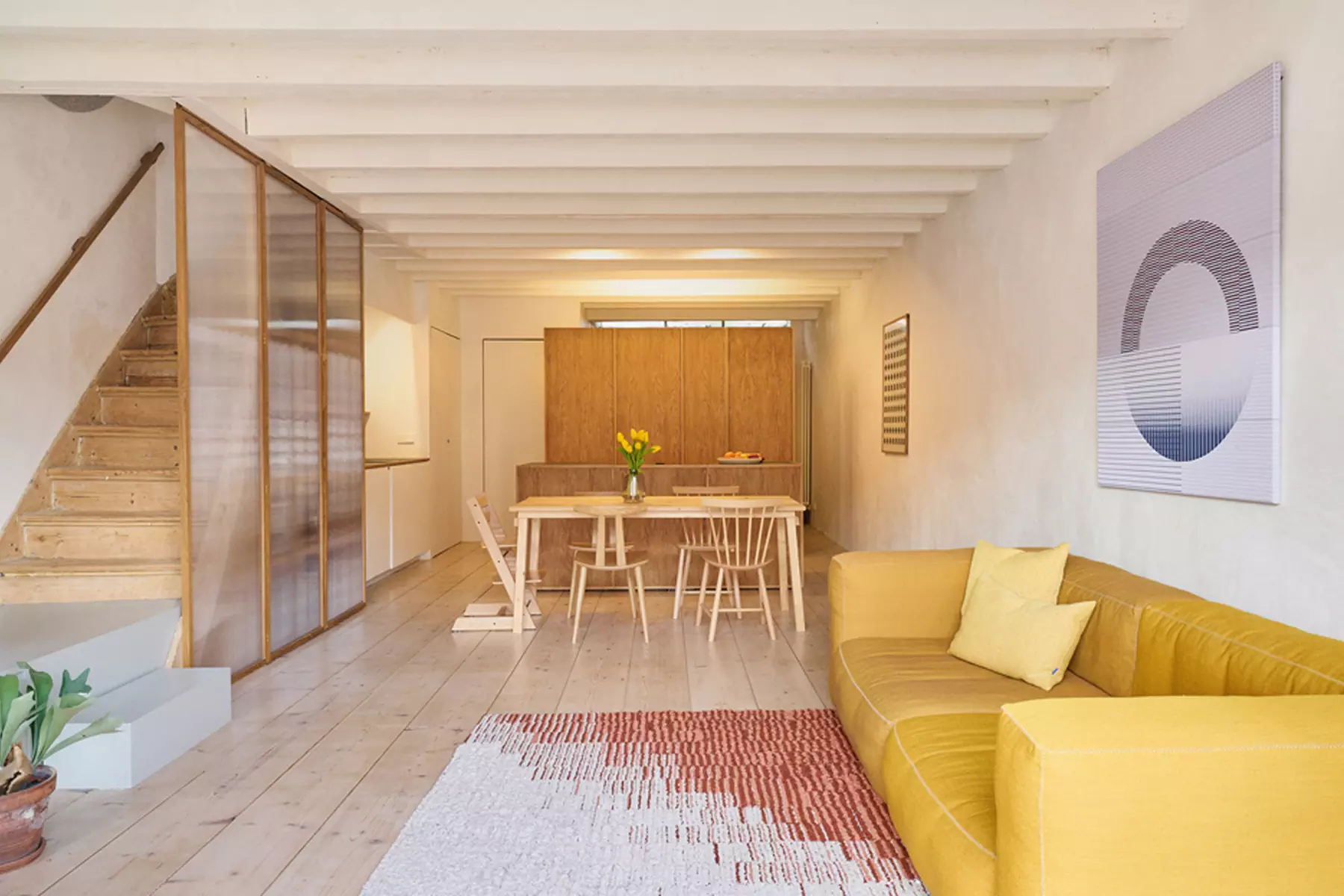 Ванна в спальне и другие оригинальные решения в интерьере нидерландской квартиры — проект Улли Хекманн и Нинке Бонгерс