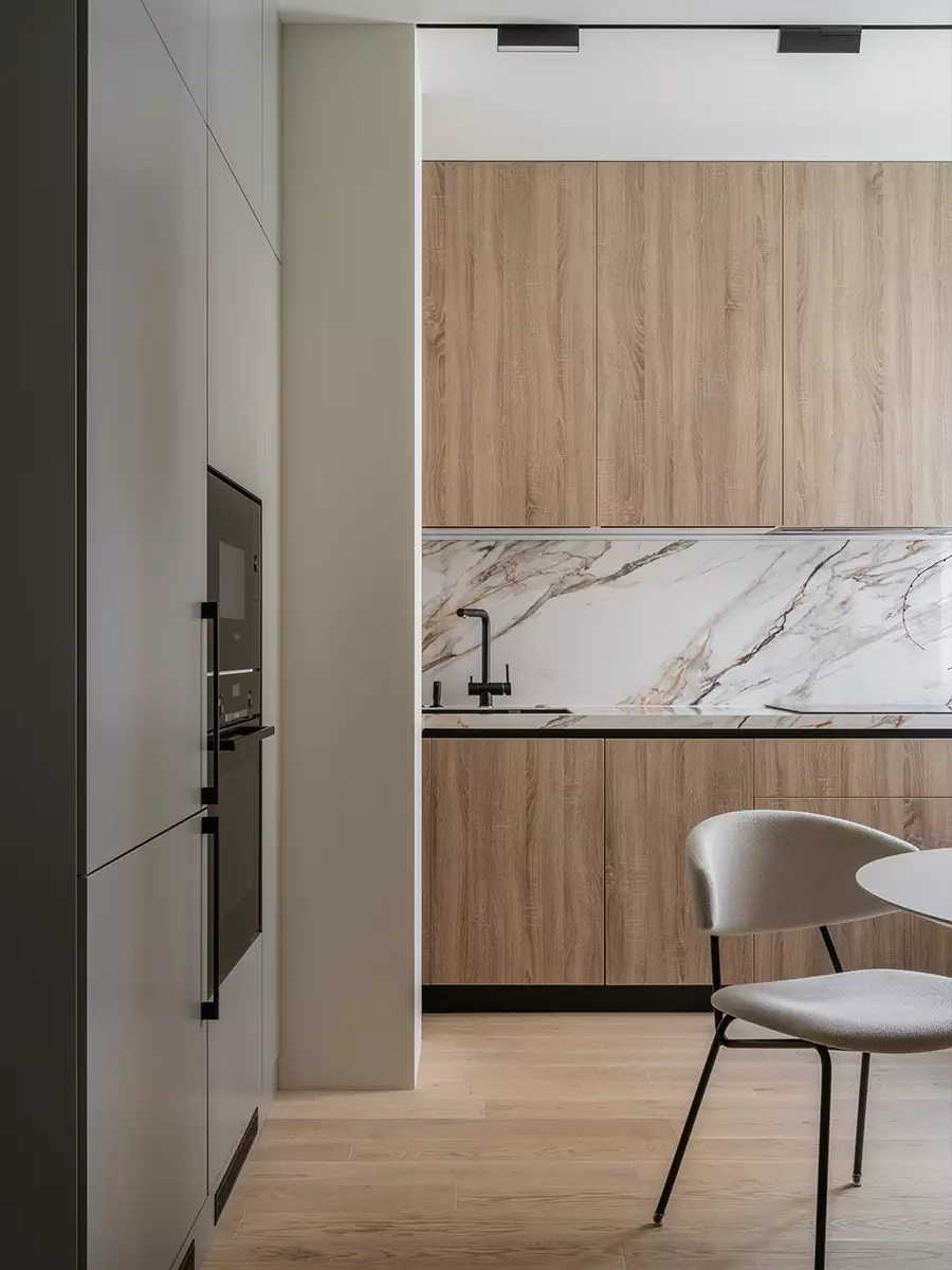 Строгие линии и минималистичная цветовая гамма в интерьере семейной квартиры — проект архитектурной студии FORMA