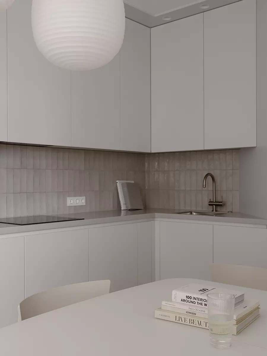 Отсылки к скандинавскому дизайну и рациональное использование площади в интерьере челябинской квартиры — проект Анны Важениной