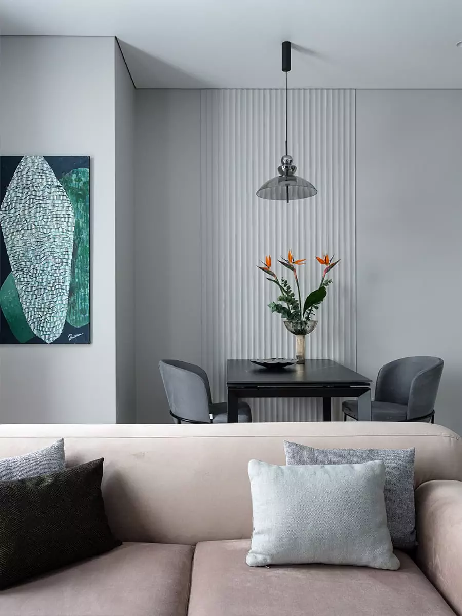 Динамичный интерьер квартиры, построенный на цветовых контрастах — проект Юлии Красниковой