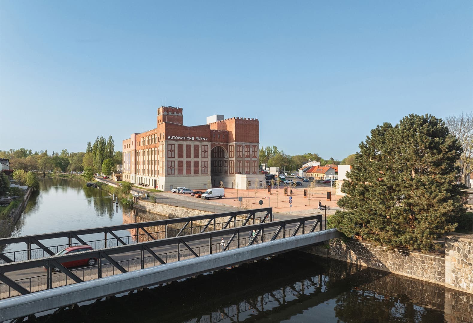 Реконструкция зернохранилища Automatic Mills по проекту Prokš Přikryl Architekti