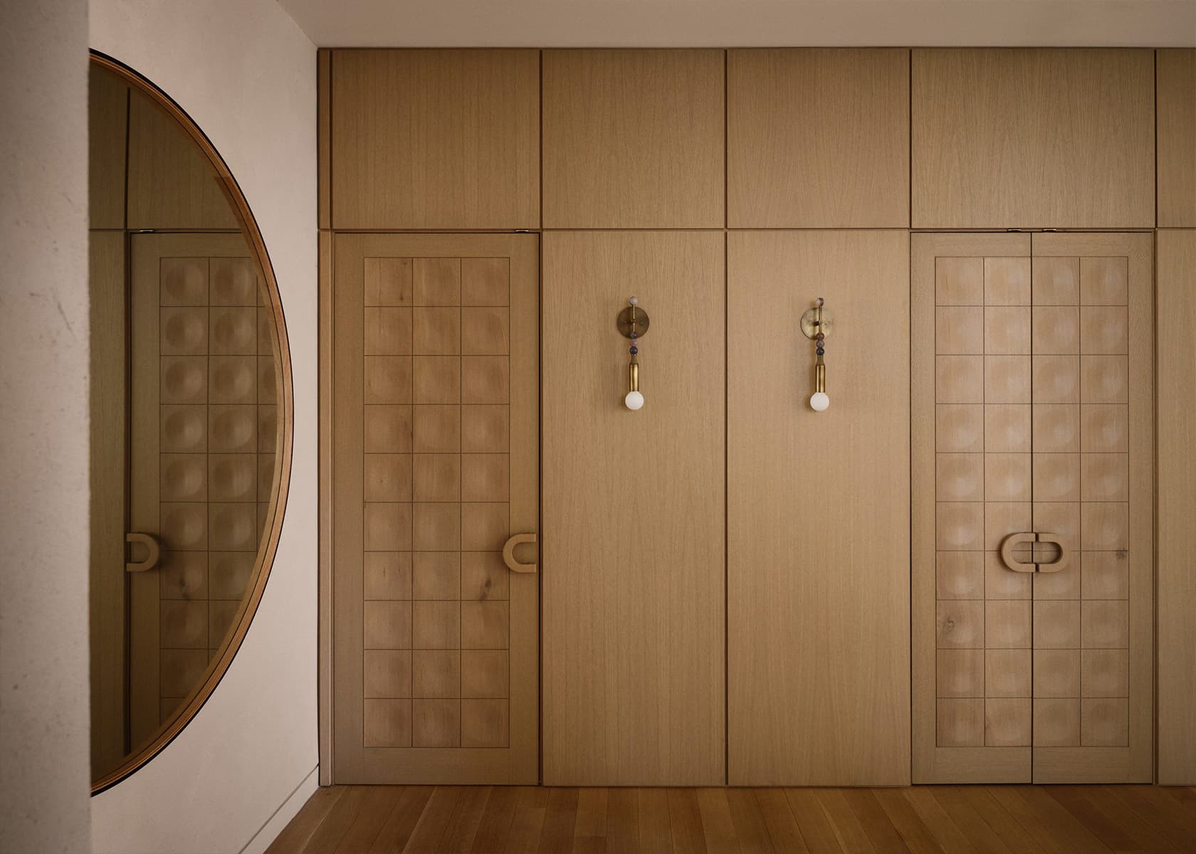 Фактурные гипсовые панели и нарядные панно в гламурном интерьере нью-йоркской квартиры — проект Тимоти Годболда