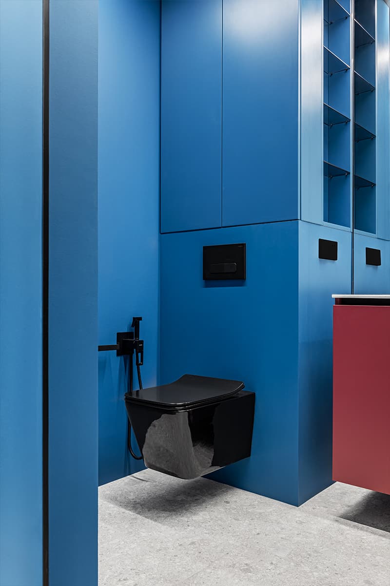 Деконструированный объем спальни в интерьере «гостевой» квартиры для молодого бизнесмена – проект Михаила Курносова