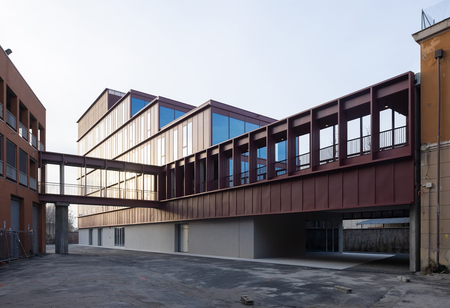 штаб-квартира Финансовой гвардии в Болонье по проекту DEMOGO