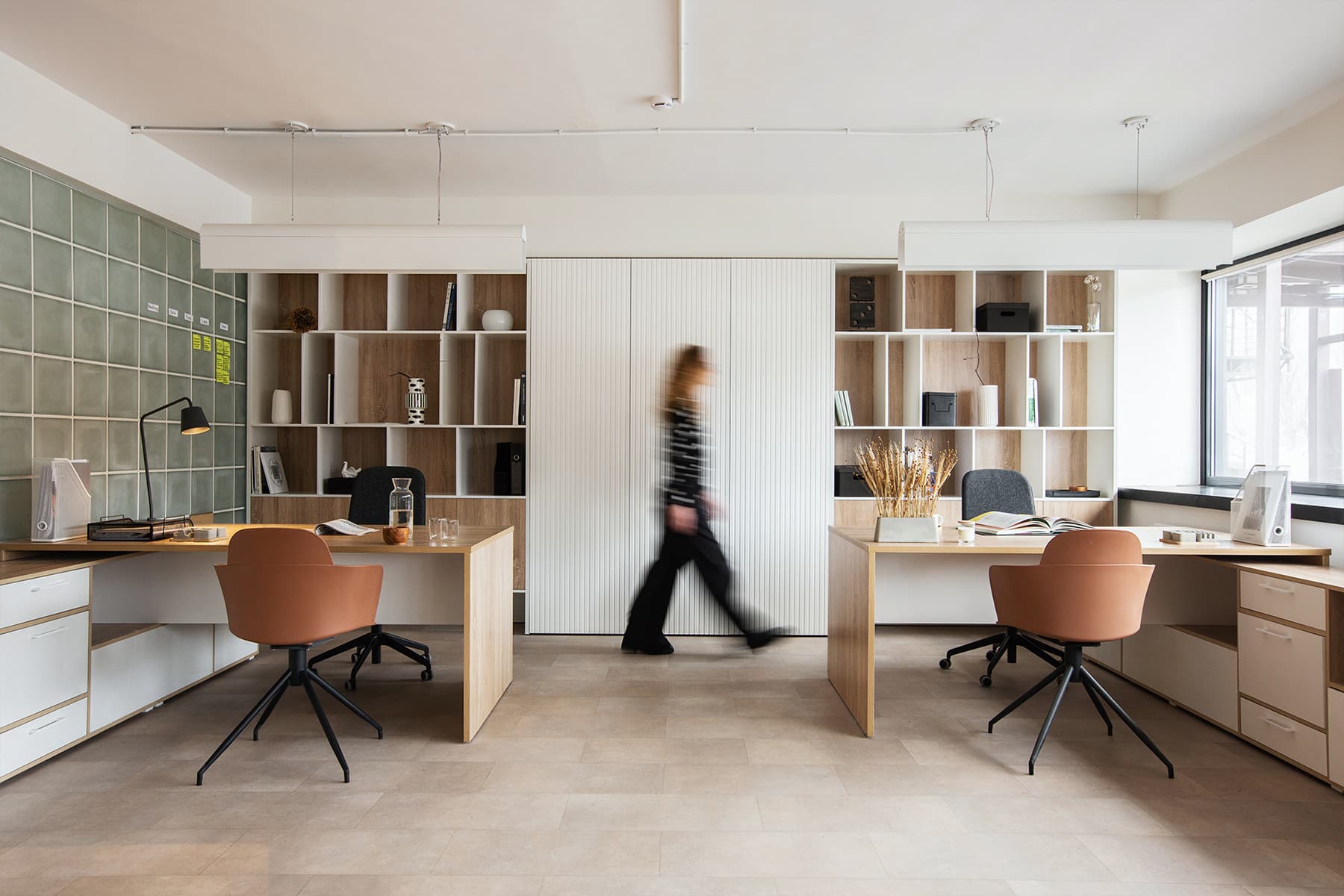 Натуральные материалы и природные мотивы в интерьере офисного центра в Волгограде — проект OBJCT