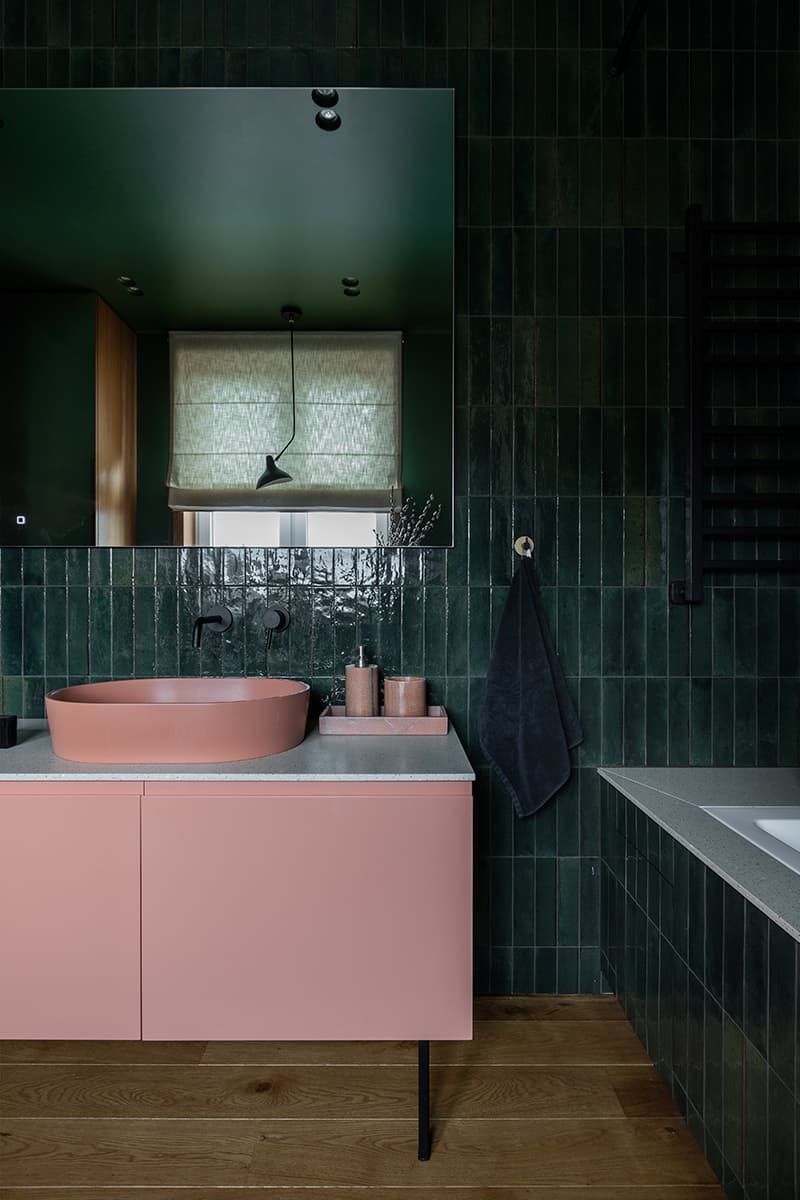 Эклектичный интерьер двухэтажного дома для нескольких поколений семьи — проект студии DECONOVA