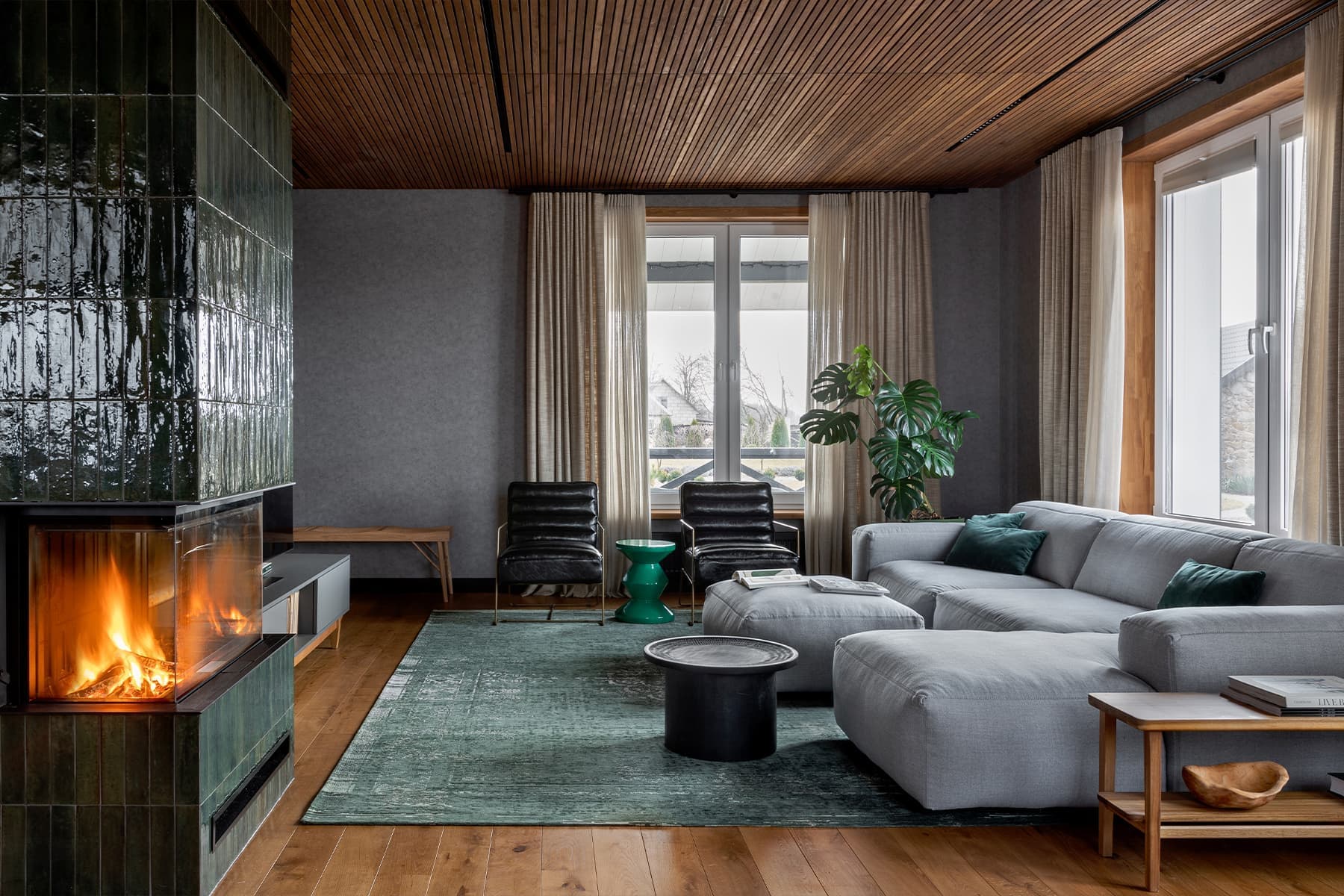 Эклектичный интерьер двухэтажного дома для нескольких поколений семьи — проект студии DECONOVA