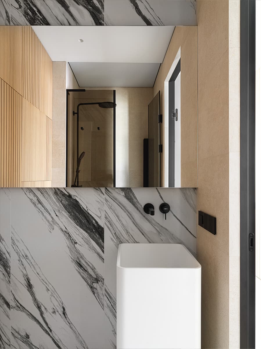 Гармоничный интерьер московской квартиры для семьи дизайнеров — проект студии ANGA PROJECT