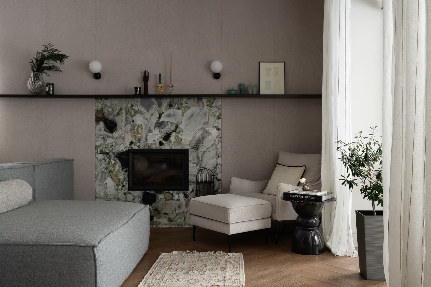 Многогранный интерьер уютного трехэтажного коттеджа в Алматы – проект Алисы Копыловой