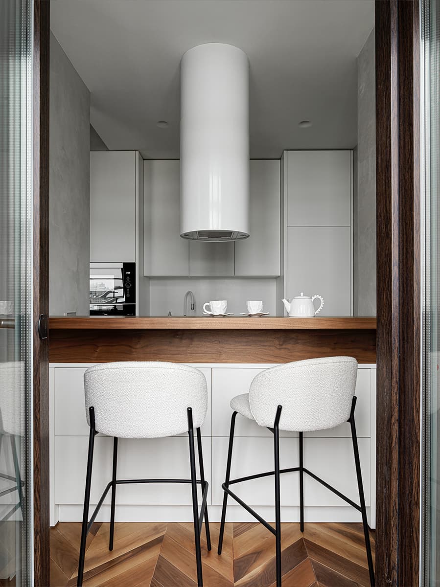 Светлый интерьер квартиры в центре Москвы с отсылками к экостилю — проект OMNIA STUDIO